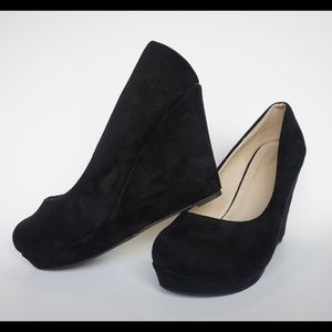 Torrid Size 12W Black Suede Wedge Heel